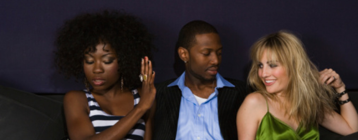 10/4/15 – Why Are Black Chicks So Jealous Of White & Mixed Women?