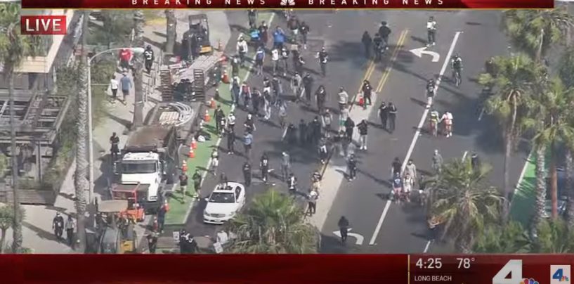 BREAKING NEWS! Huge Crowds Of People Looting Stores In Santa Monica CA! (Live Broadcasting)