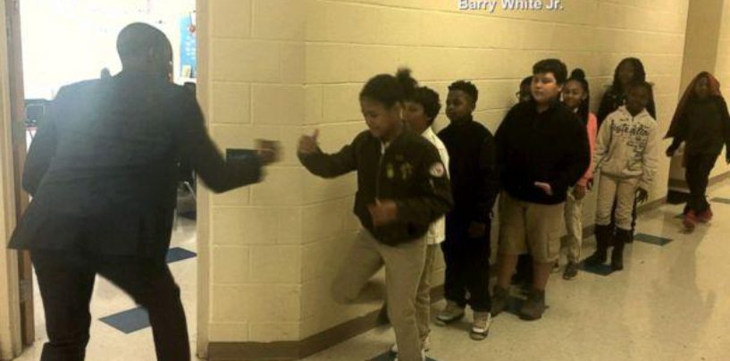 Best Teacher Student Relationship In America Today With Epic Classroom Introduction! (Video)