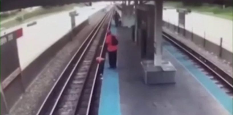 Unedited Video Of Woman Hit By Red Line Train In Chicago! Sister Says Bystanders Are To Blame, Do You Agree? (Video)