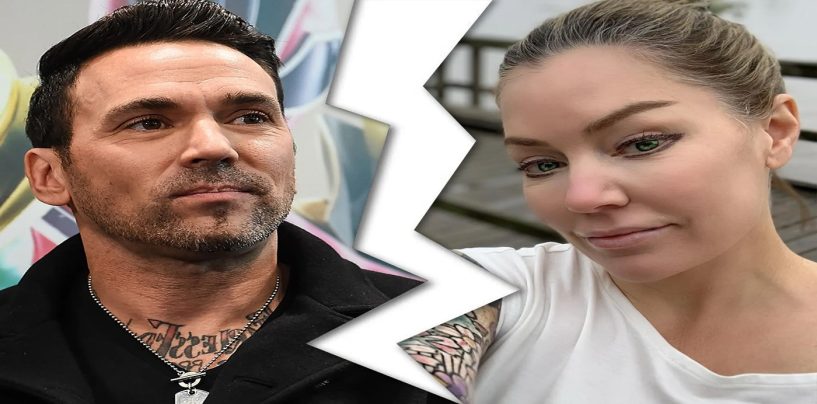 Flashback: Tammi Might Want You To Forget That She Filed For Divorce & Served Jason David Frank At Comic-Con! (Article)